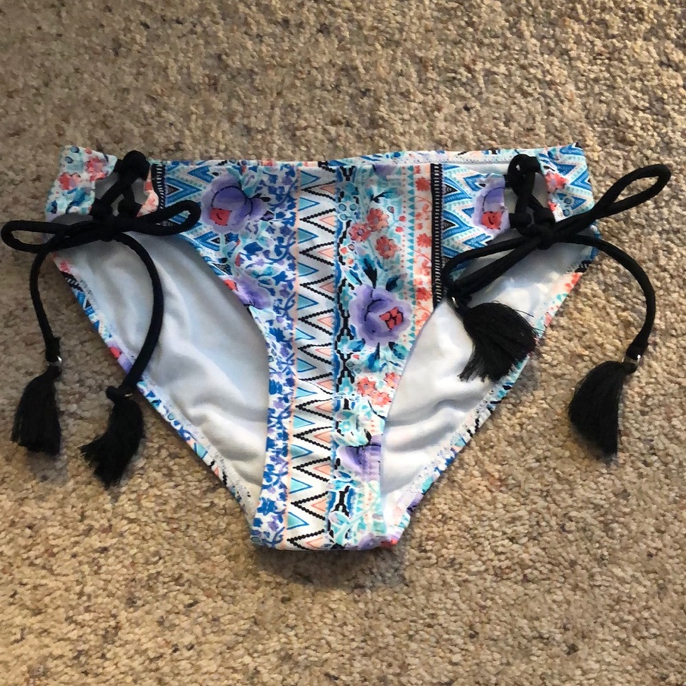 Floral swim bottoms
